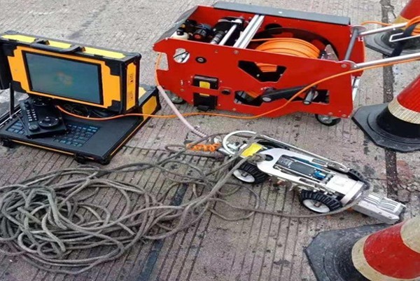 永新CCTV管道检测机器人